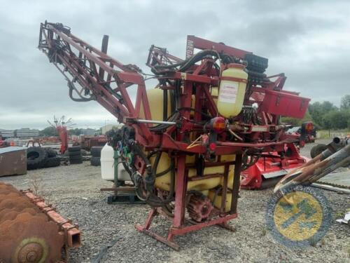 1000 litre hardi sprayer shaft, control box & lift pipe included
