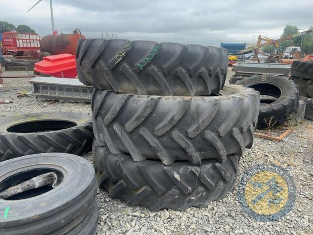 Selection of various sizes of tyres 7x tyres