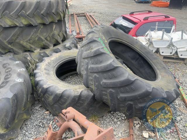 Selection of various sizes of tyres 6x tyres