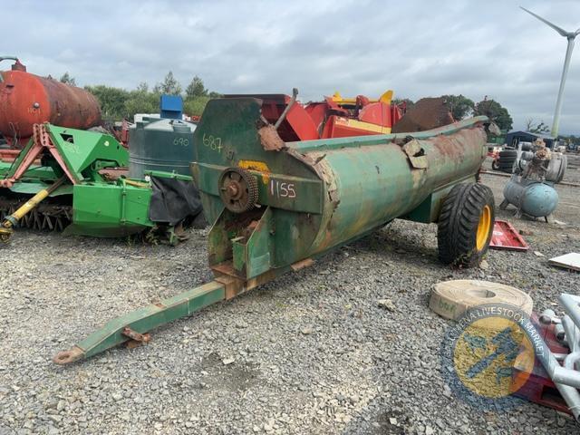 Axle & draw bar suitable to put 2 cubes on