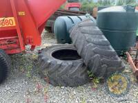 2x 480/65 R28 BKT tyres - 2