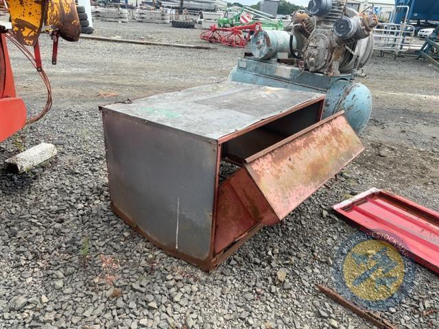 Lamb creep feeder