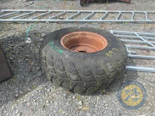 1x trailer wheel