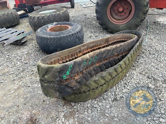 Pair of 3tn digger tracks
