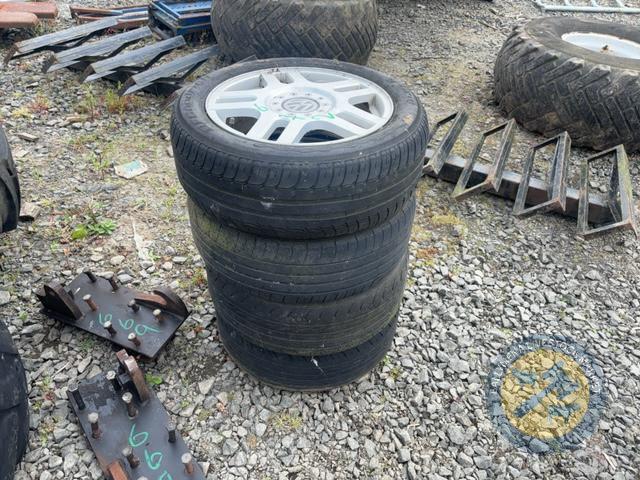 4x 16" alloy VW wheels