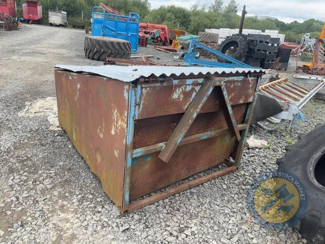 Lamb creep feeder