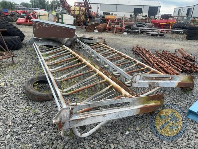 2x feed barriers