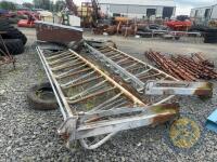 2x feed barriers
