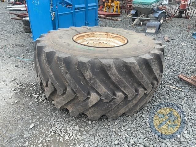 28.1/R26 rim & tyre