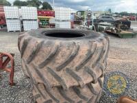 2x 30.5/R32 tanker tyres - 2