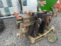 10tn 6ft pallet toes with forklift brackets - 2