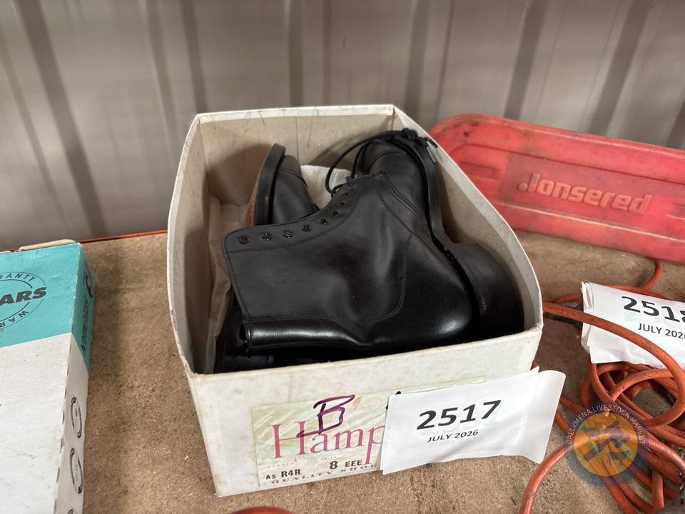 Hampton size 8 boots