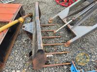 Grays lynkon power loader. New holland 40 series brackets - 4