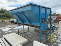 Blue spud hopper & box tipper