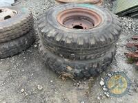 2 900 x 16 rims & tyres