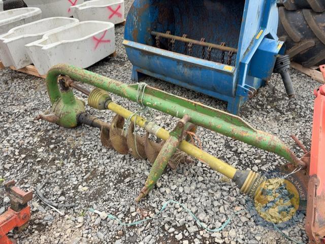 Post hole borer