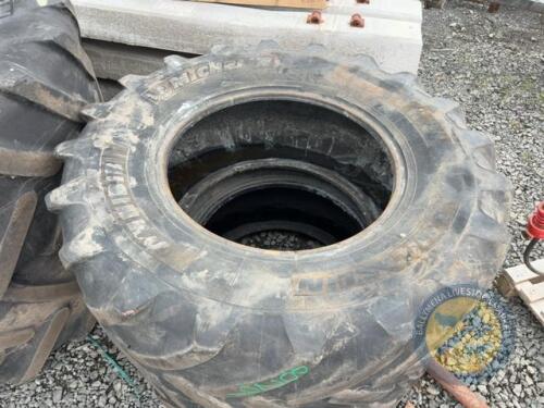 2 480/70 R28 Michelin tyres