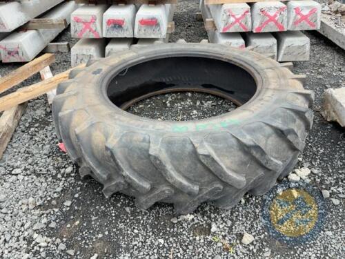 16.9 R 38 Tyre