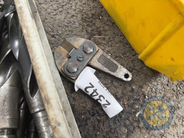 Record bolt cutter jaws