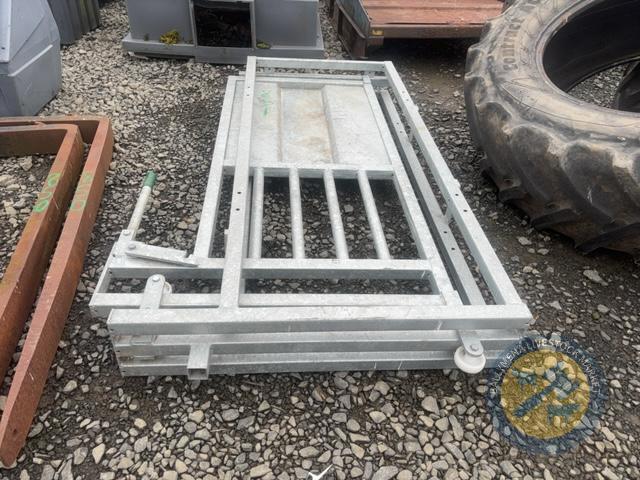 New condan back gate