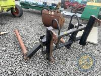 Bale squeeze - 3