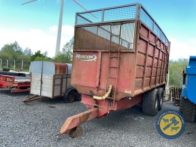 New Trailer 20ft silage trailer/ 32 ton spring kit, brakes and lights Good working order