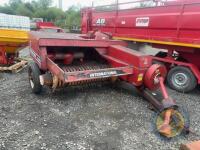 International Square baler - 2