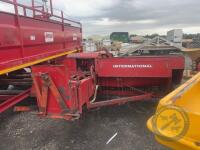 International Square baler - 4