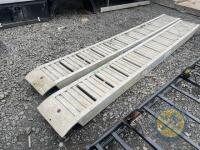 2x 10ft 6tn aluminium ramps