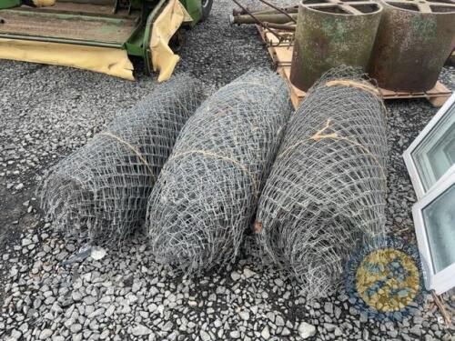 3x rolls of chain link