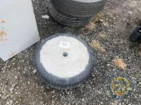 Clothes line base concrete - 2