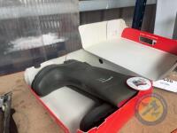 Size 6 Dunlop wellies - 2