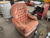 Arm chair