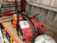 2x chain saws - 2
