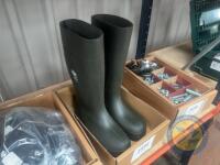 Size 11 wellingtons