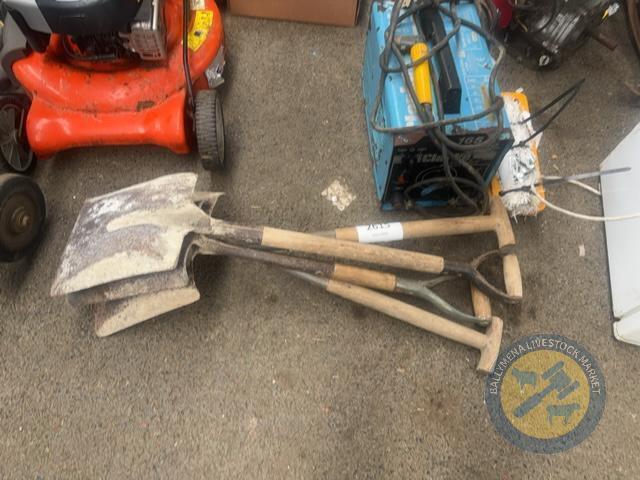 4x shovels