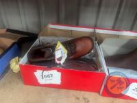 Size 11 steel toe mack boots