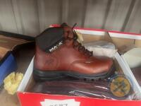 Size 11 steel toe mack boots - 2
