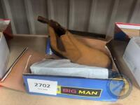 Size 11 pull on big man boots - 2