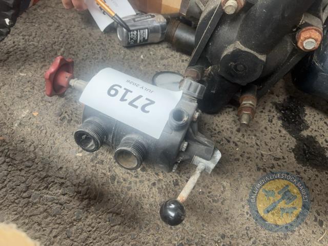 Hardi switch over valve