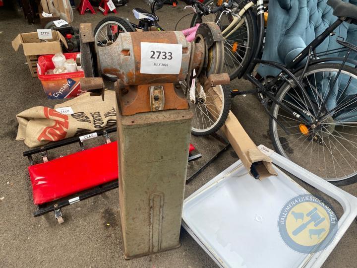 Bench grinder on stand