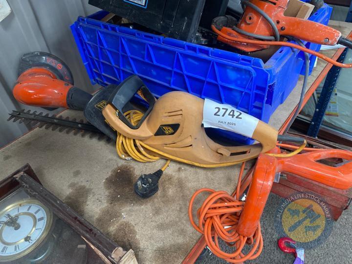 Electric strimmer
