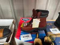 Brown safety boots size 6