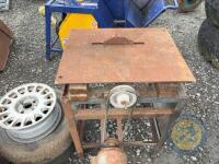 Small bench saw - 3