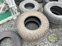 2x 235/18/16 tyres - 2