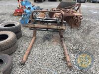 Bale handler with euro brackets - 4