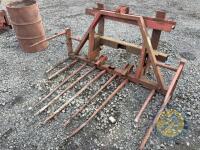 Buckrake JCB brackets - 4
