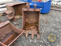 700 digging bucket teeth 60mm pins - 2
