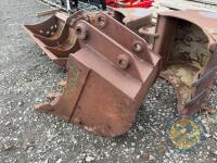 700 digging bucket teeth 60mm pins - 4