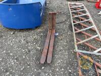 Set of pallet toes - 2